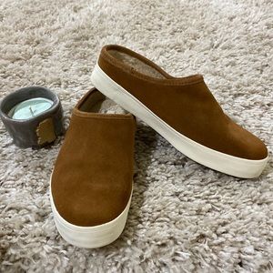 🆕 NWOB Ladies Suede Mules